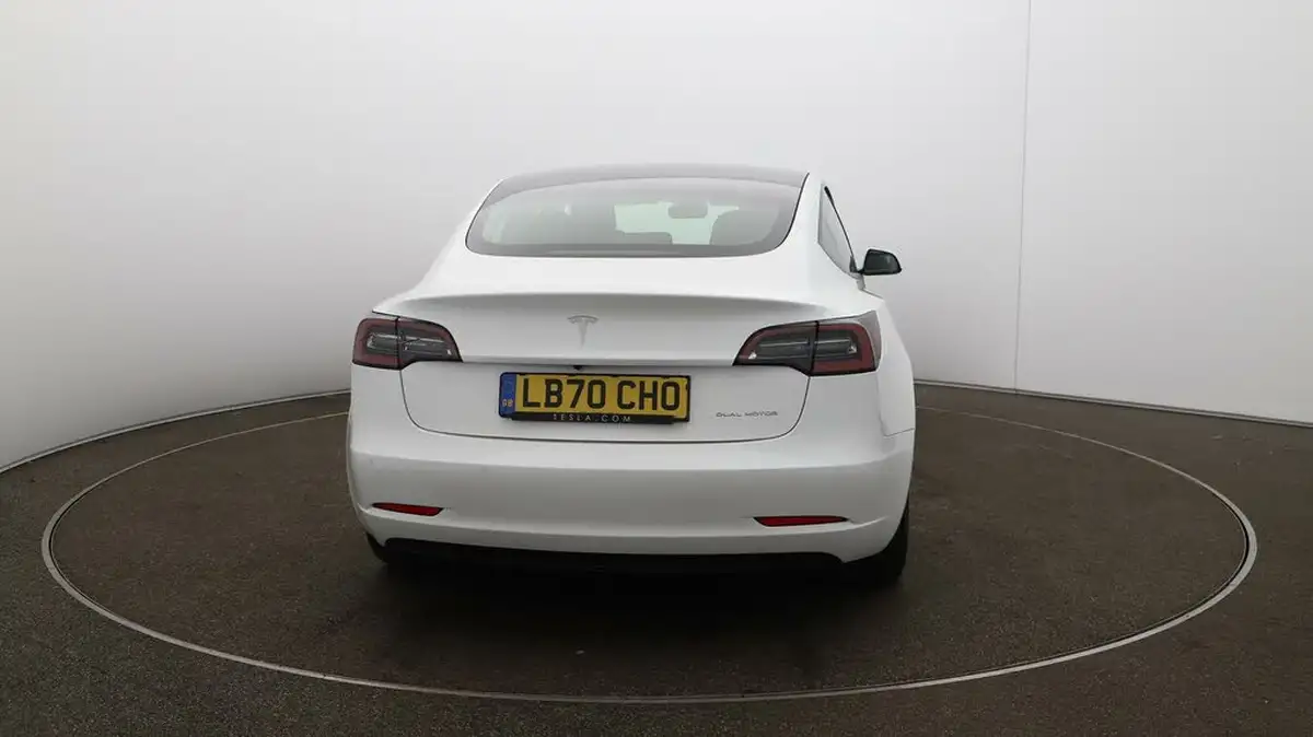 2020-tesla-model-3-e-long-range-big-49