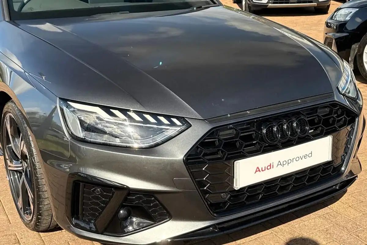 2024-audi-a4-avant-20-35-tdi-black-edition-big-8