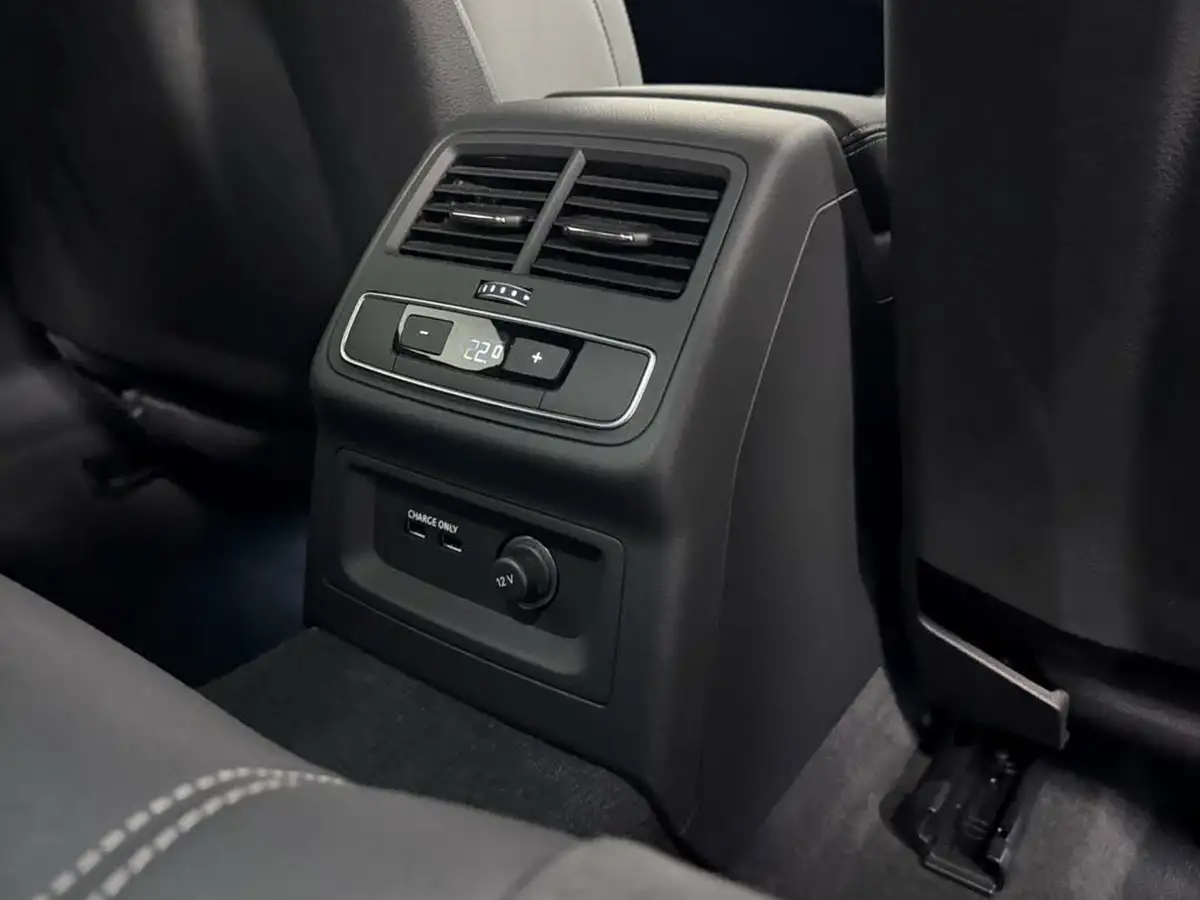 2023-audi-a4-20-40-tfsi-black-edition-big-34