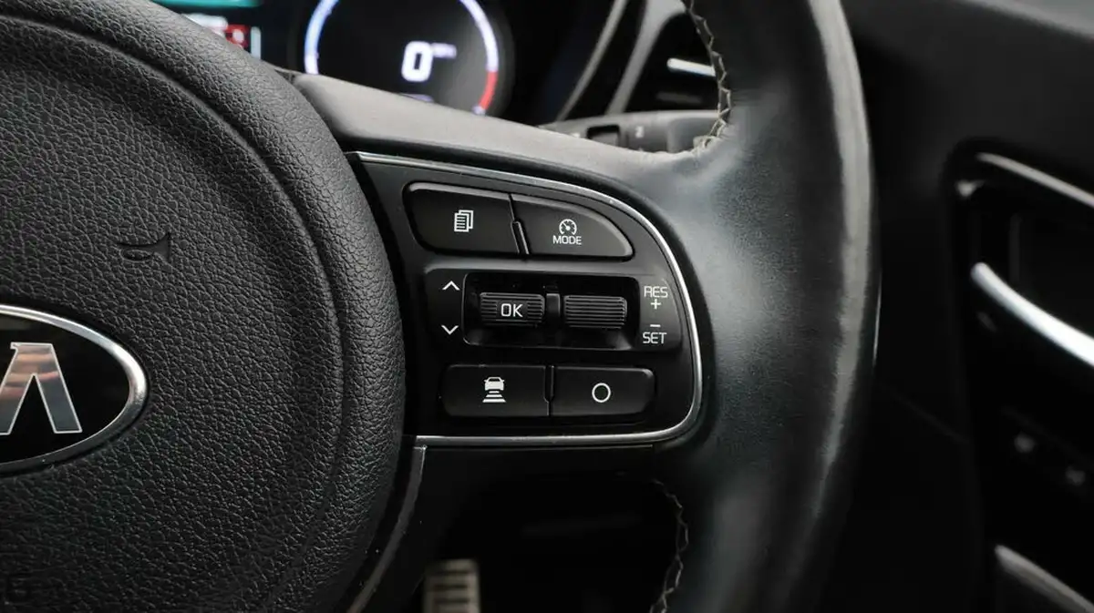 2021-kia-e-niro-ev-4-big-25