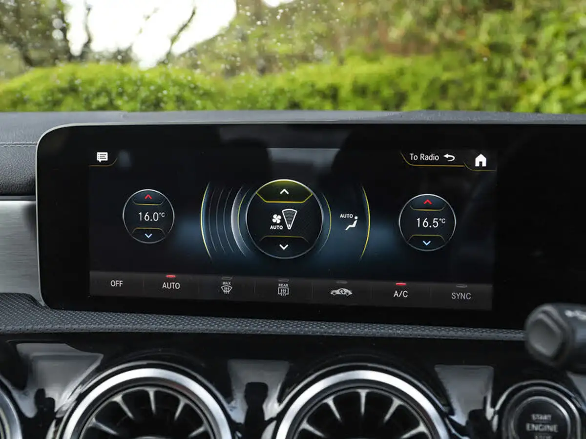 2019-mercedes-benz-cla-13-cla-180-amg-line-premium-coupe-4d-big-17