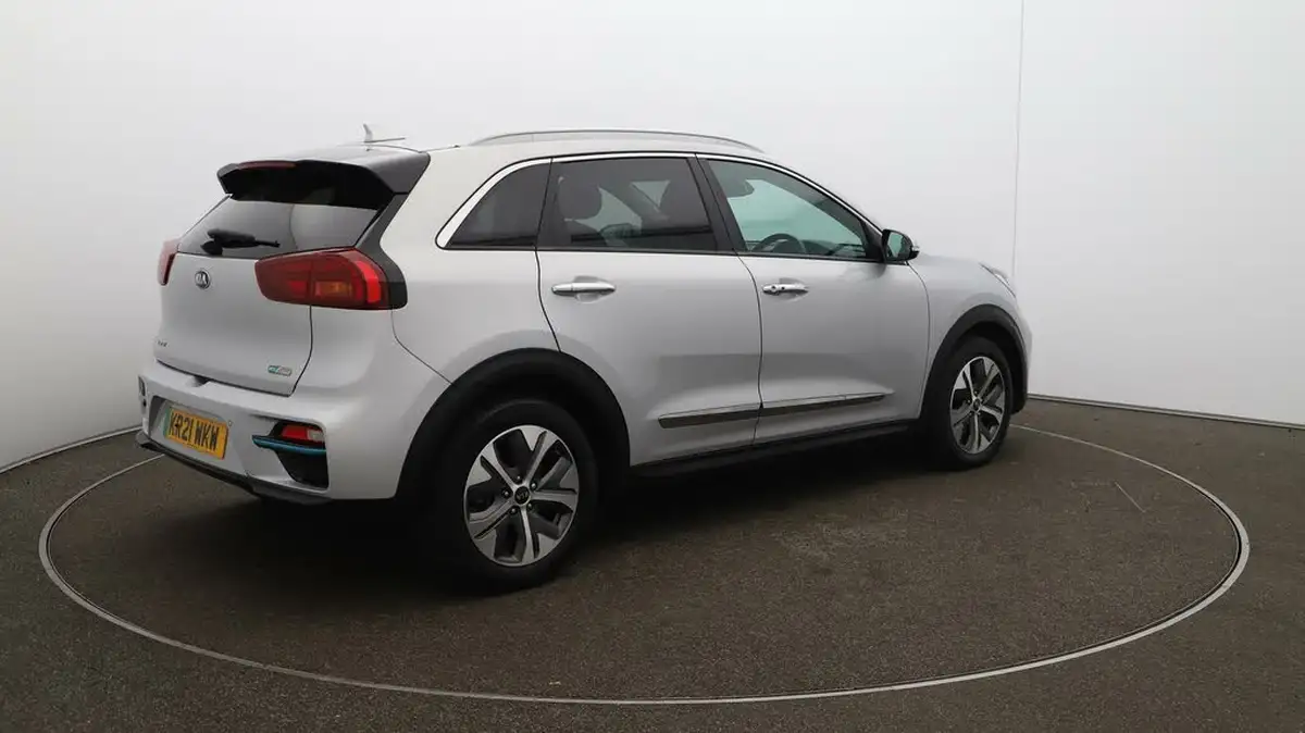 2021-kia-e-niro-ev-4-big-46