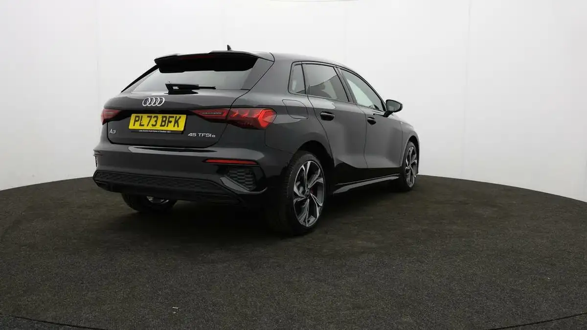 2023-audi-a3-14-45-tfsi-e-s-line-competition-big-67