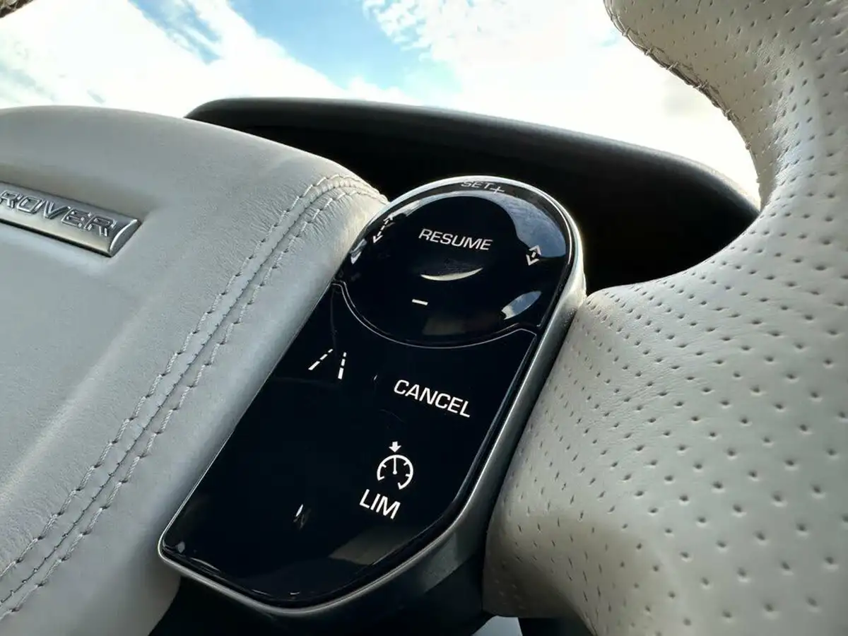 2018-land-rover-range-rover-velar-30-d300-r-dynamic-hse-ss-big-31