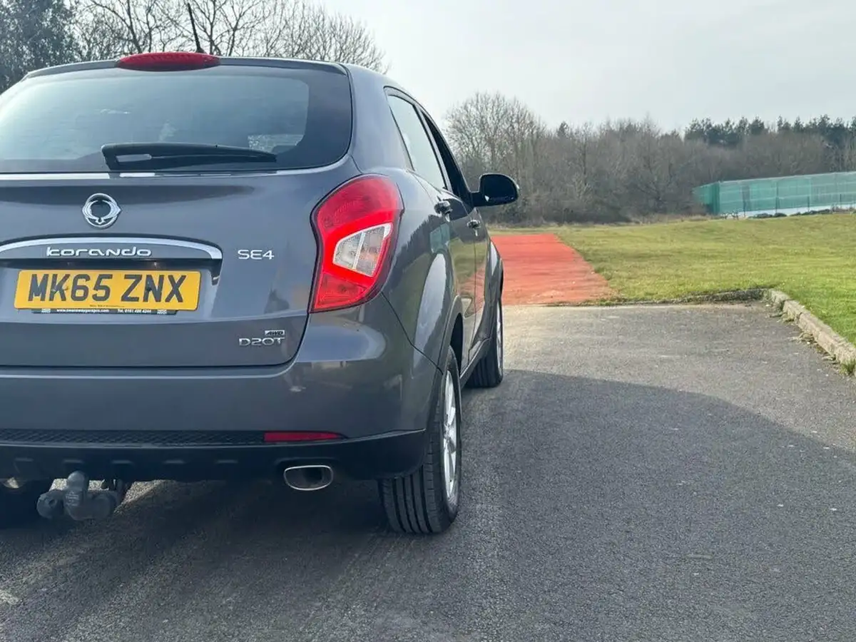 2015-kgm-ssangyong-korando-20td-se4-big-27