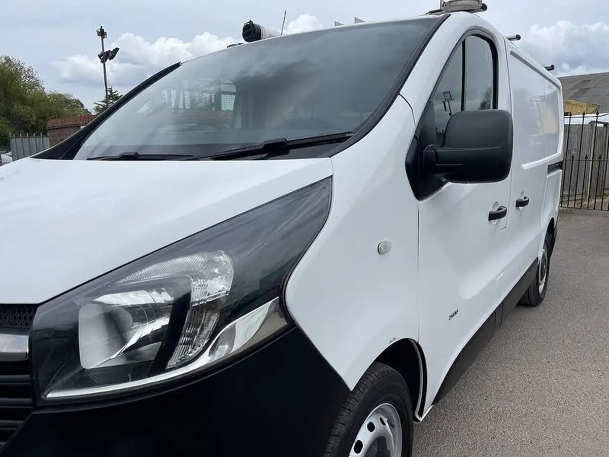 2016-vauxhall-vivaro-16cdti-2900-ecoflex-l1h1-90ps-panel-van-big-5