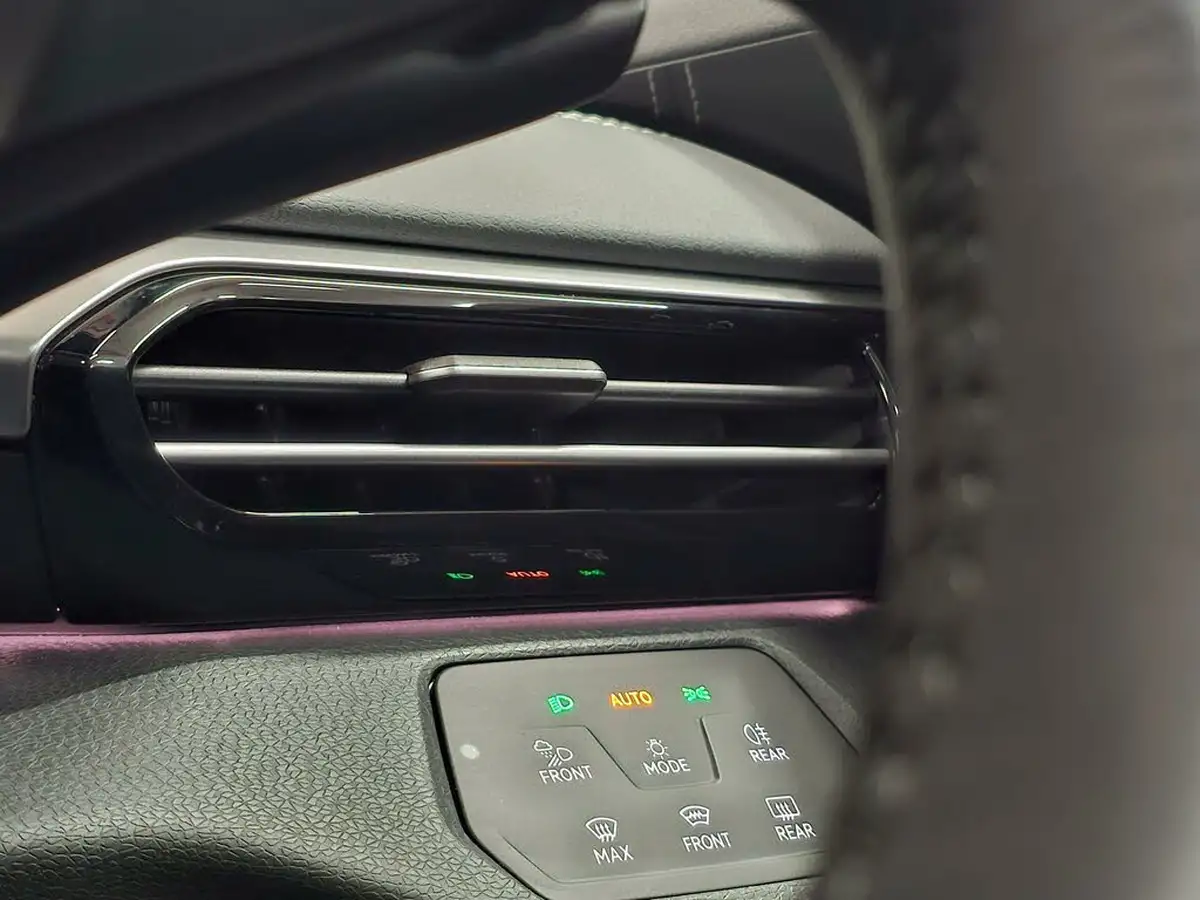 2023-volkswagen-id5-e-tech-204ps-performance-big-71