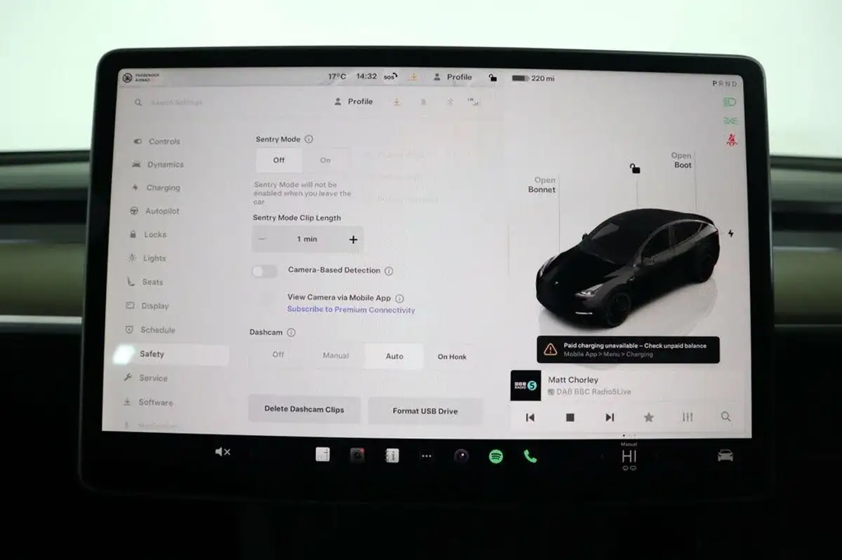 2023-tesla-model-y-e-performance-big-40