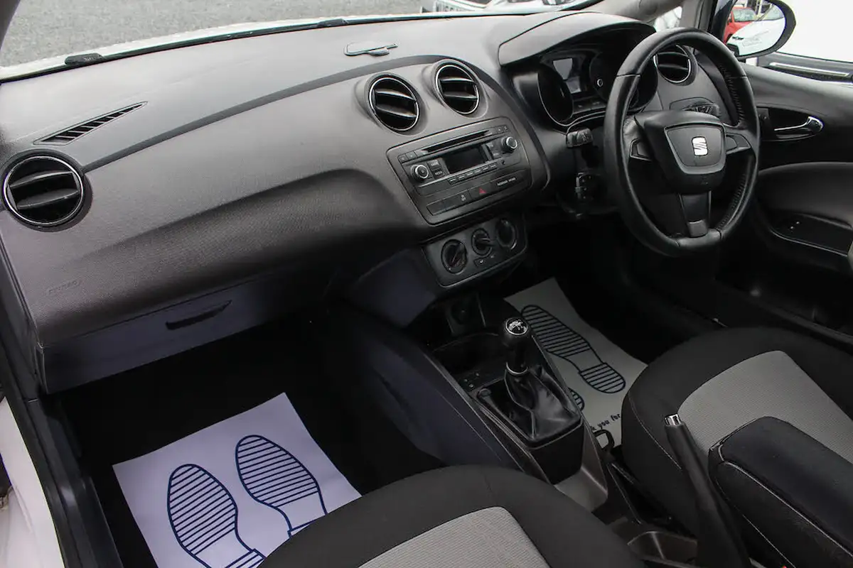 2013-seat-ibiza-14-toca-16v-84ps-sportcoupe-3d-big-17