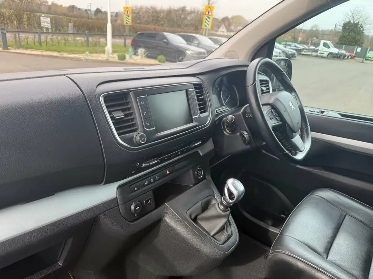 2019-peugeot-traveller-20-bluehdi-allure-20-bluehdi-150ps-standardss-big-13