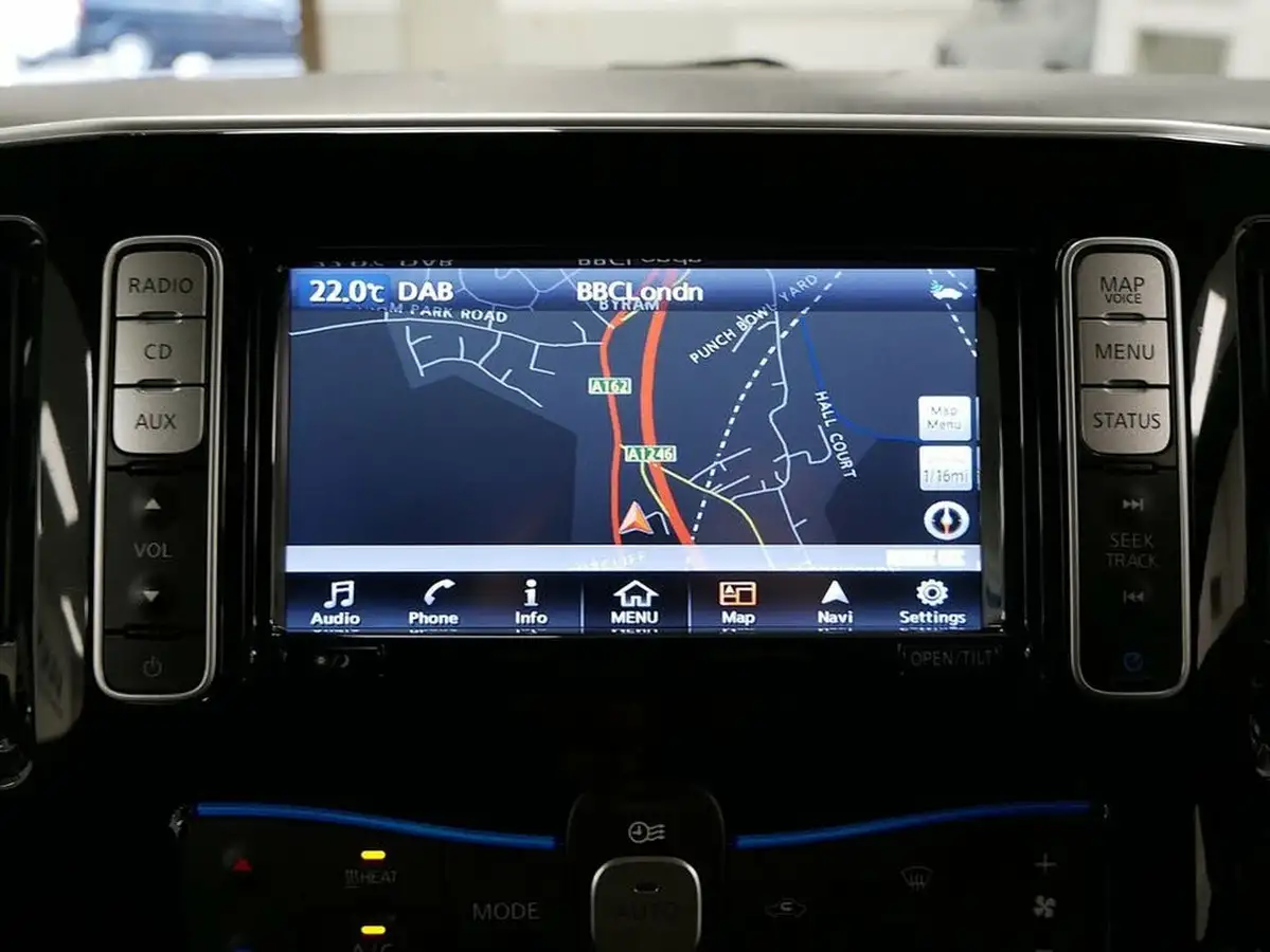 2021-nissan-env200-e-tekna-rapid-panel-van-big-3
