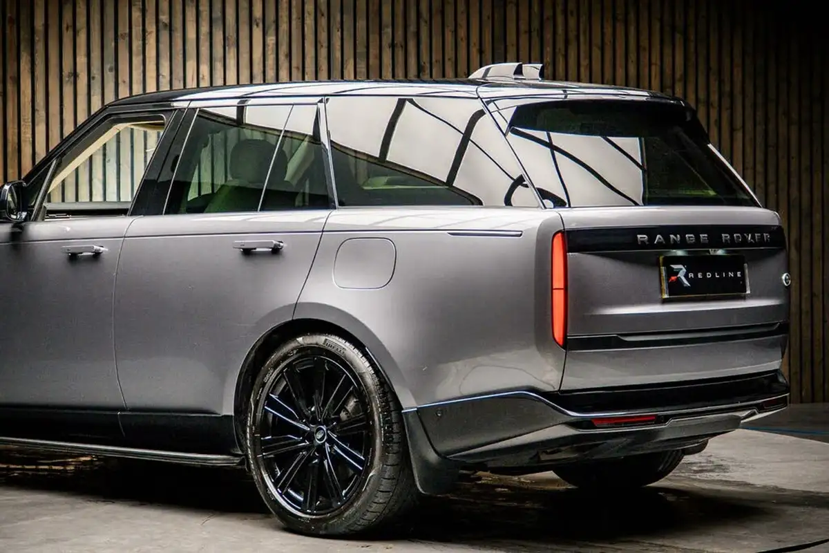 2022-land-rover-range-rover-30-p440e-se-big-16