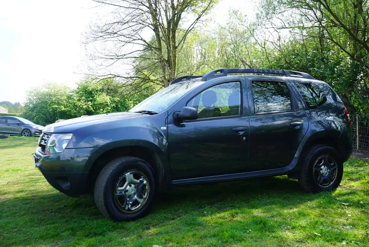 2017-dacia-duster-15dci-ambiance-110bhp-4x4-ss-station-wagon-5d-big-9