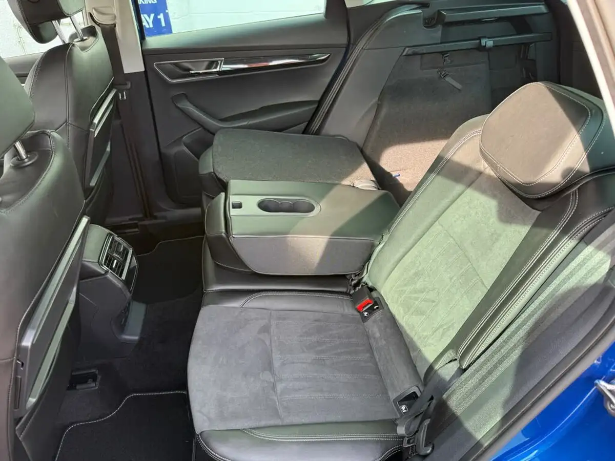 2021-skoda-karoq-15-tsi-se-l-big-44