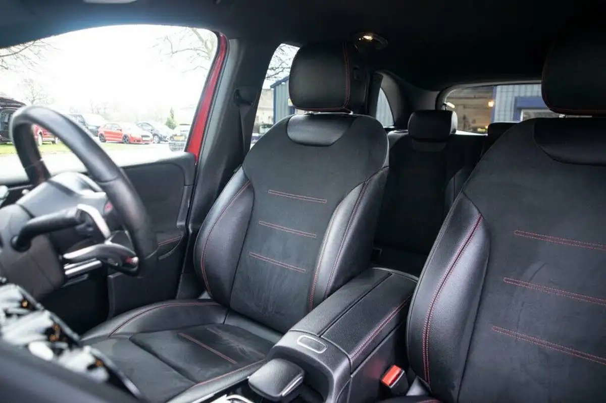 2020-mercedes-benz-b-class-13-b180-amg-line-7g-dct-big-24