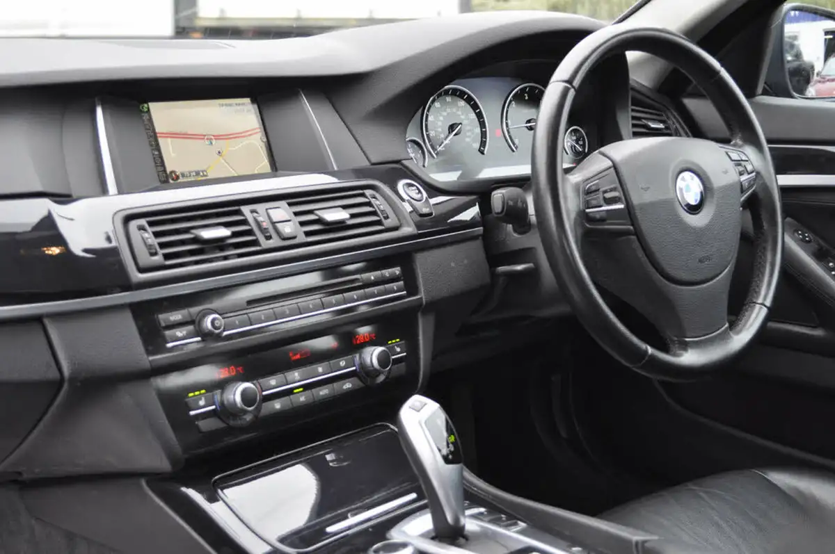 2015-bmw-5-series-20td-520d-se-190bhp-saloon-4d-auto-big-10