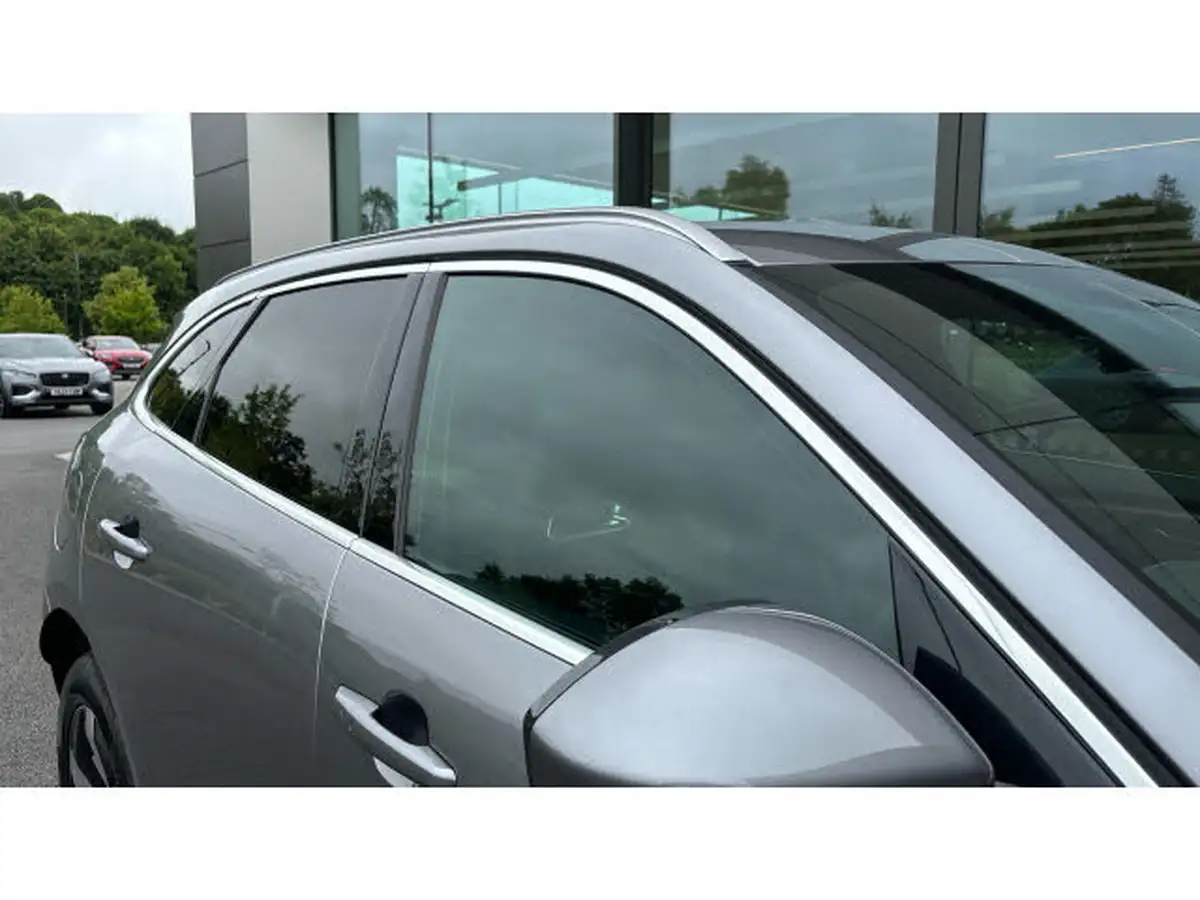 2024-jaguar-f-pace-20-d200-r-dynamic-s-big-11
