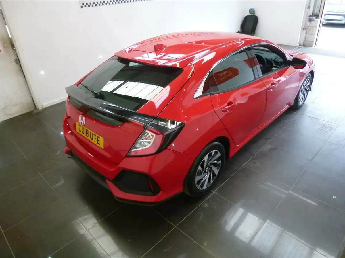 2018-honda-civic-10-vtec-turbo-se-129ps-hatchback-5d-big-23