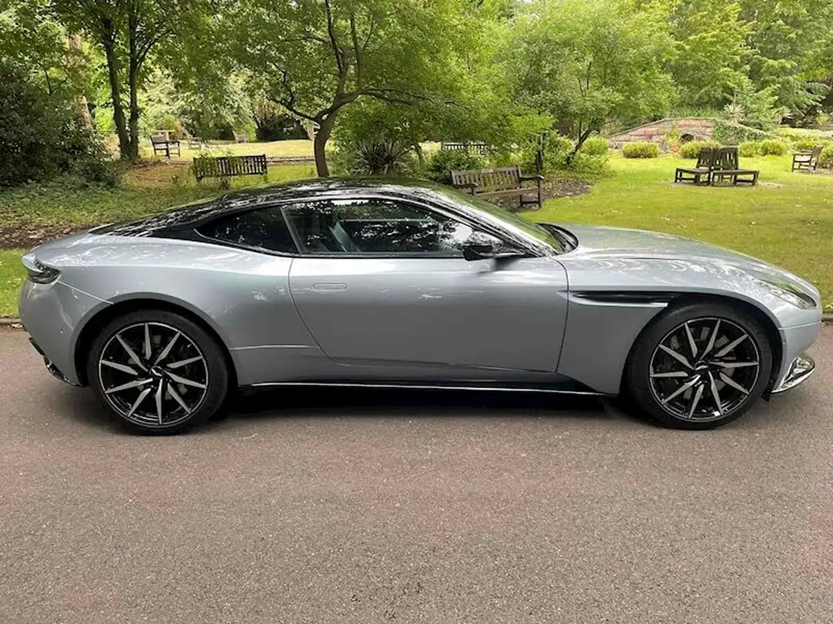 2020-aston-martin-db11-40-v8-503bhp-big-1