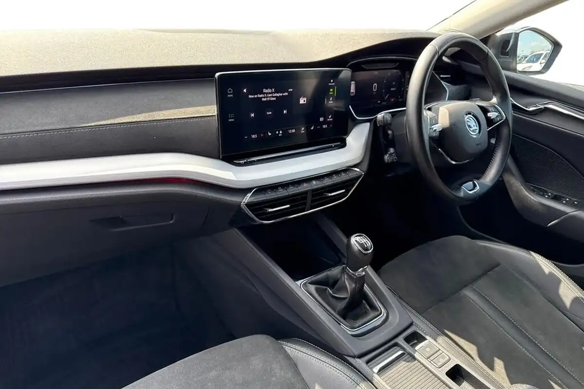 2021-skoda-octavia-20tdi-se-l-116ps-estate-big-13
