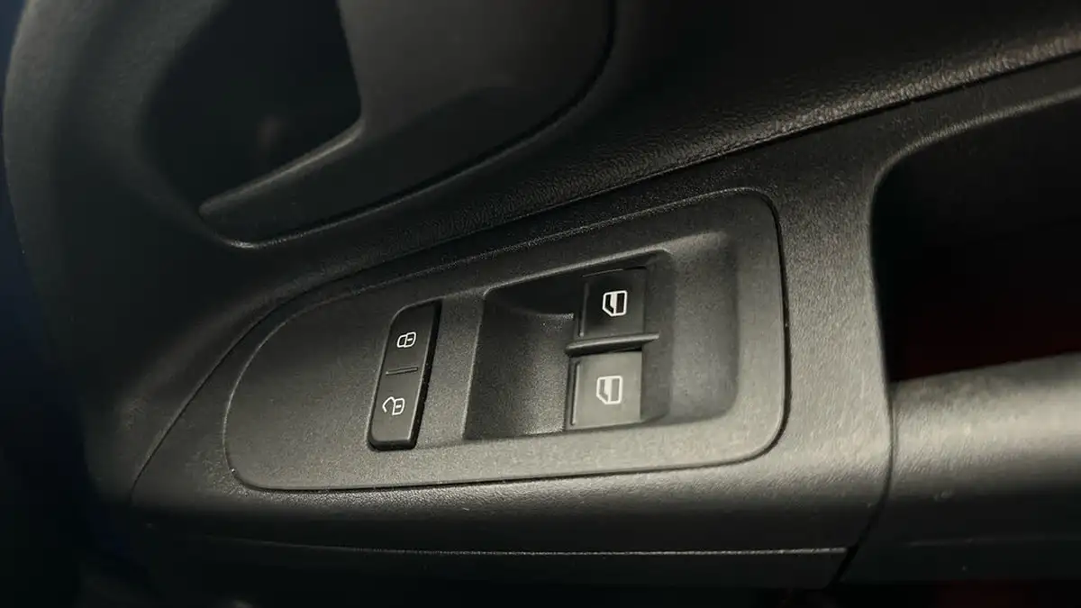 2018-skoda-citigo-10-colour-edition-5d-big-22