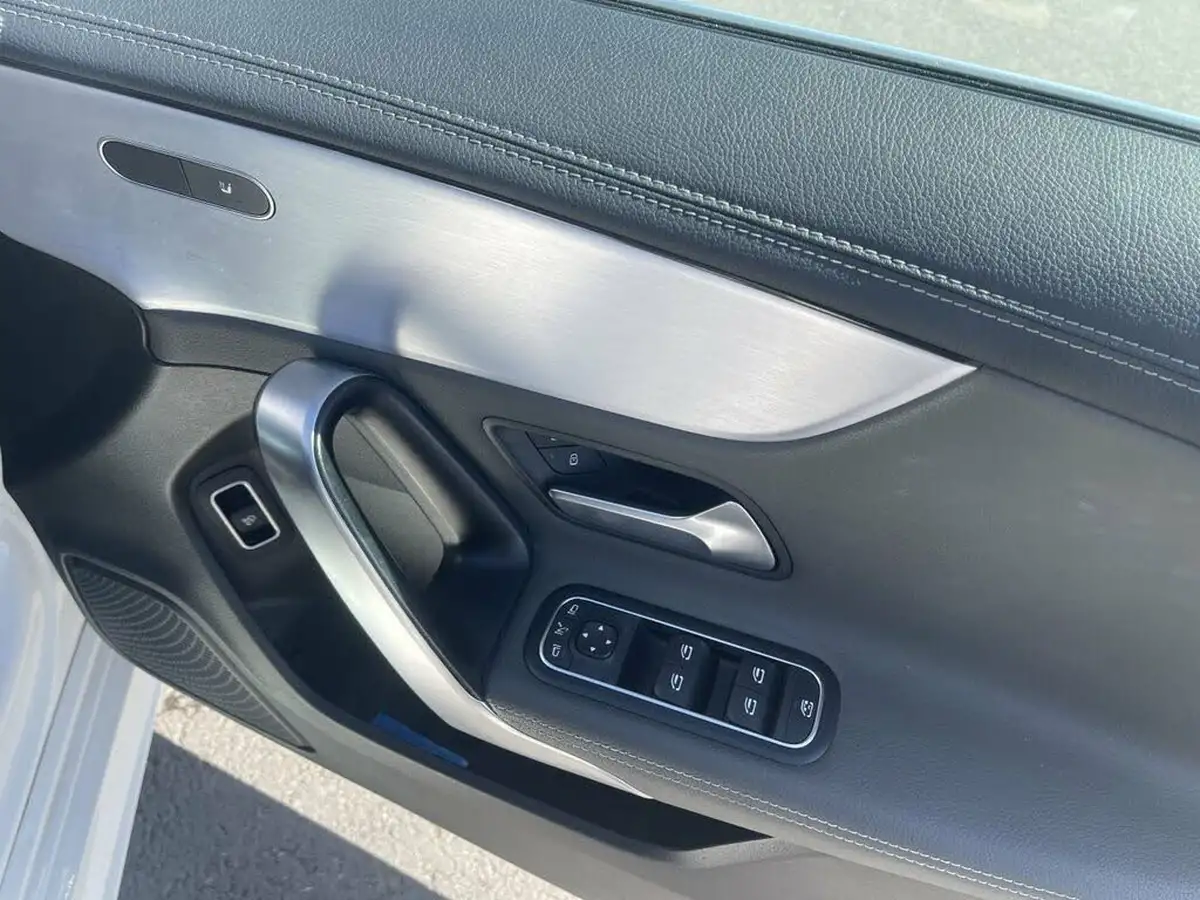 2019-mercedes-benz-cla-13-cla-200-amg-line-coupe-4d-7g-dct-big-11