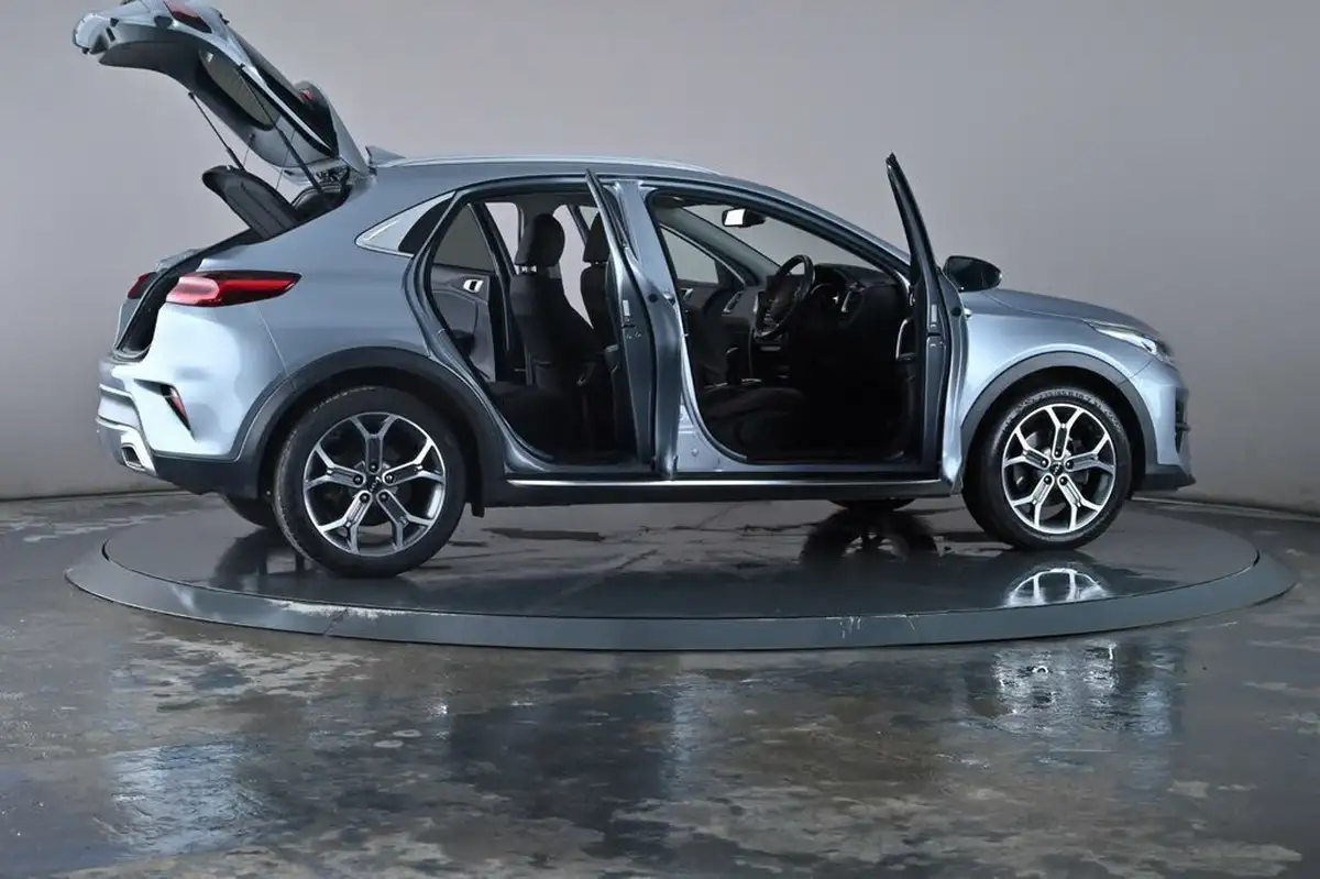 2022-kia-xceed-15-t-gdi-3-big-51