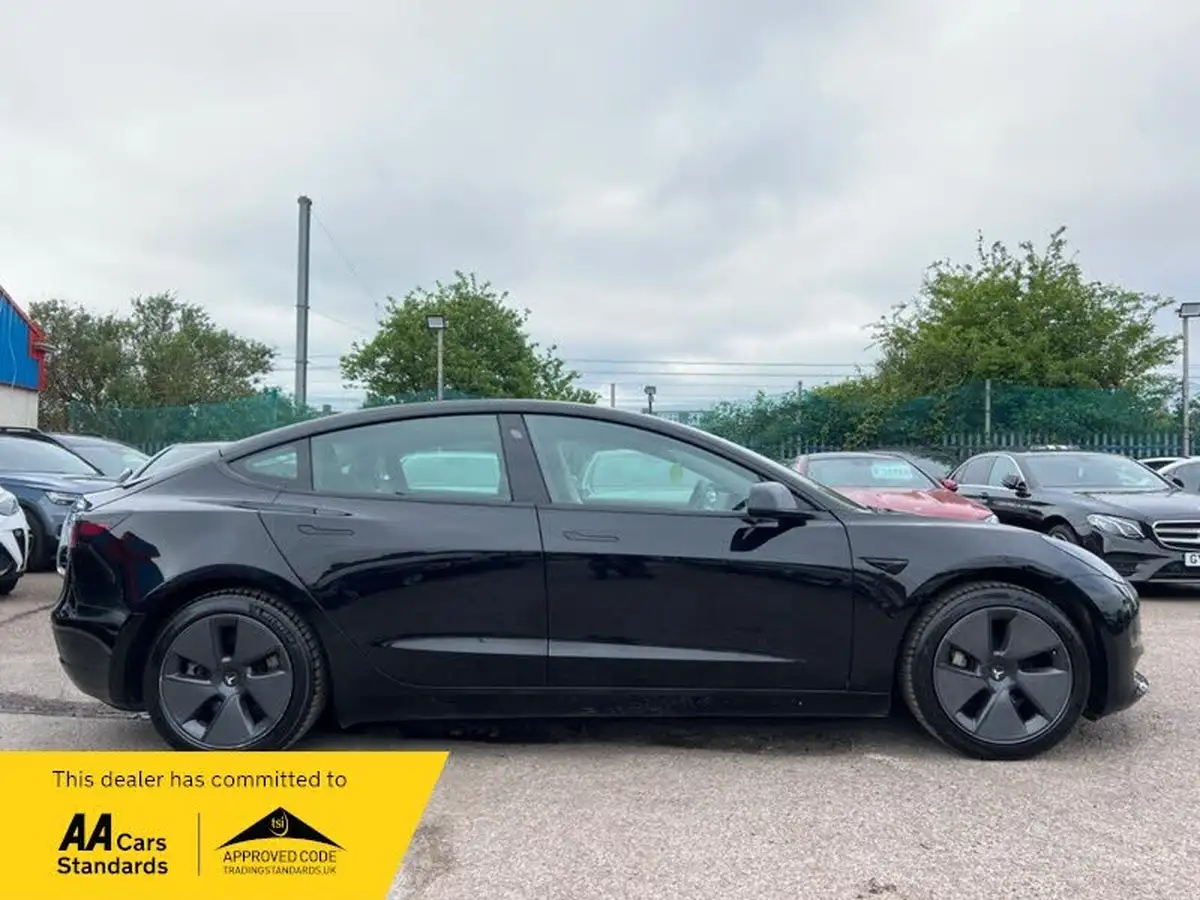2020-tesla-model-3-e-long-range-big-4