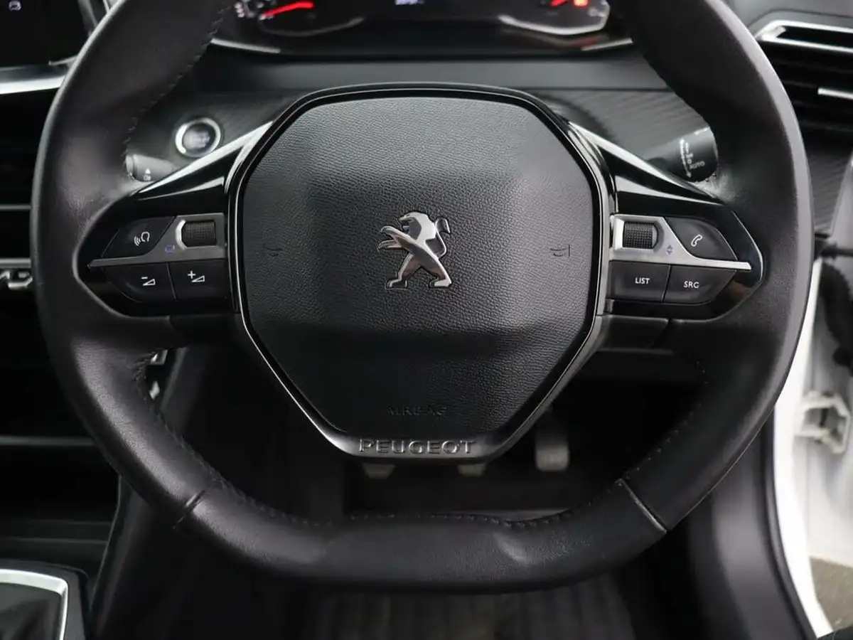 2022-peugeot-208-12-puretech-active-premium-75ps-big-25