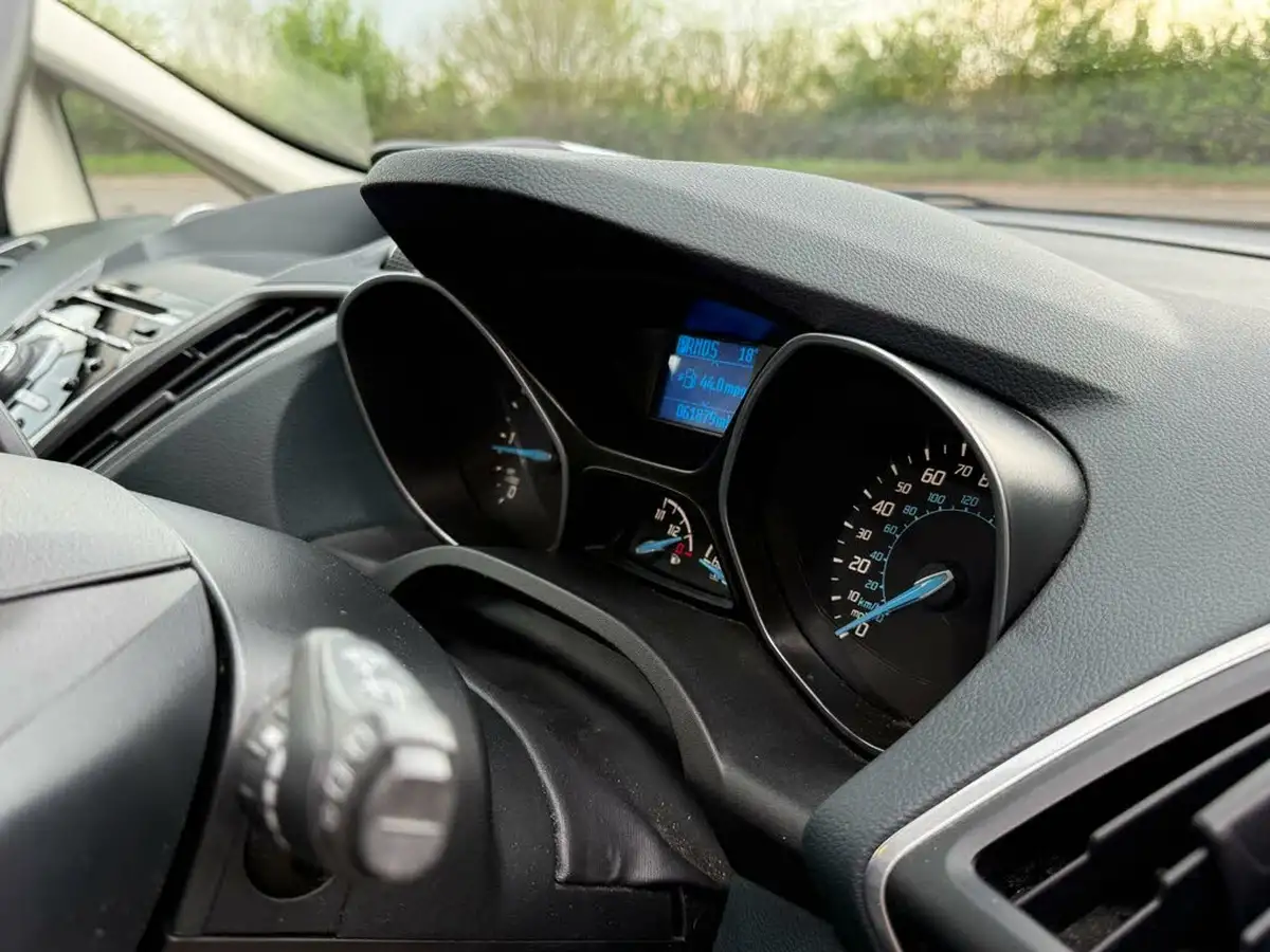2012-ford-grand-c-max-20tdci-titanium-140ps-7seats-powershift-big-50