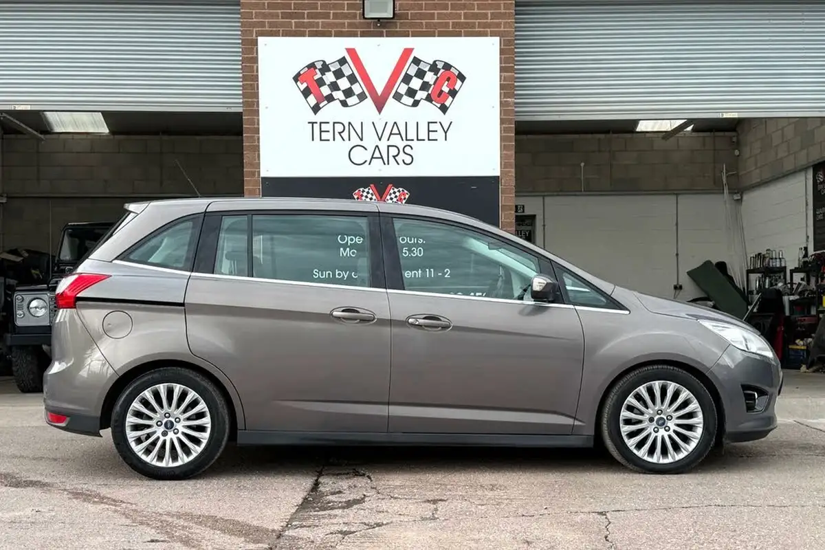 2012-ford-grand-c-max-20tdci-titanium-140ps-7seats-powershift-big-28
