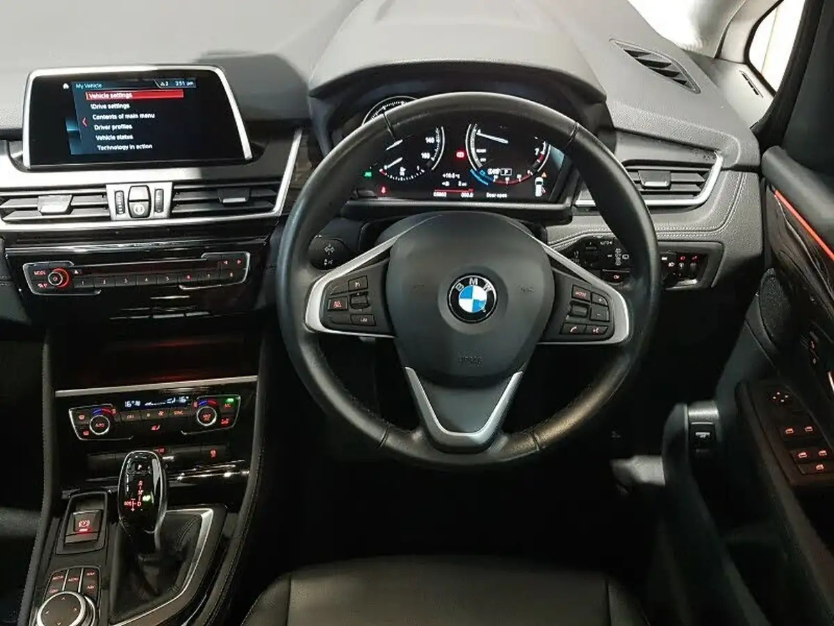 2019-bmw-2-series-15-218i-luxury-gran-dct-big-6