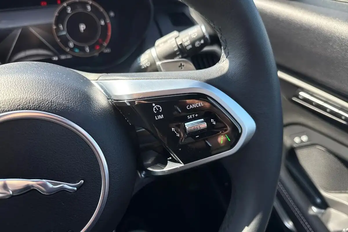 2024-jaguar-e-pace-20-d200-r-dynamic-se-black-big-34