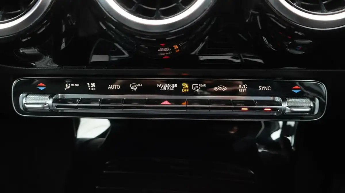 2020-mercedes-benz-a-class-13-a180-amg-line-executive-hatchback-5d-7g-dct-big-12
