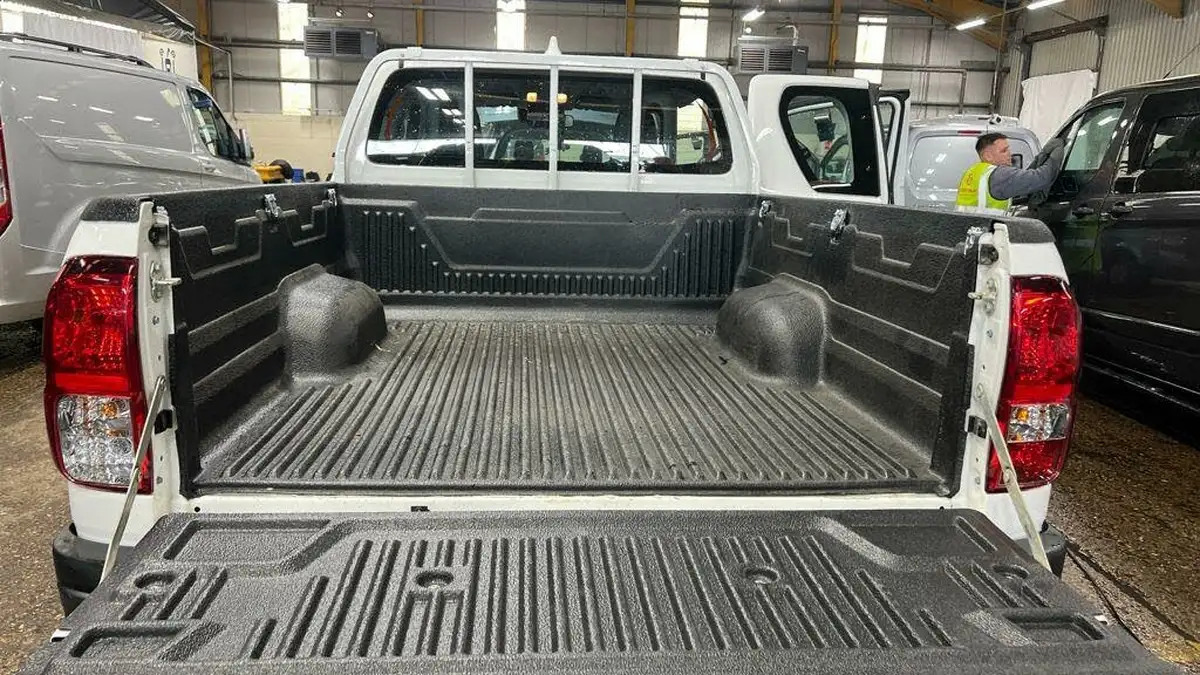 2023-toyota-hi-lux-24d-4d-active-extra-cab-pick-up-big-7