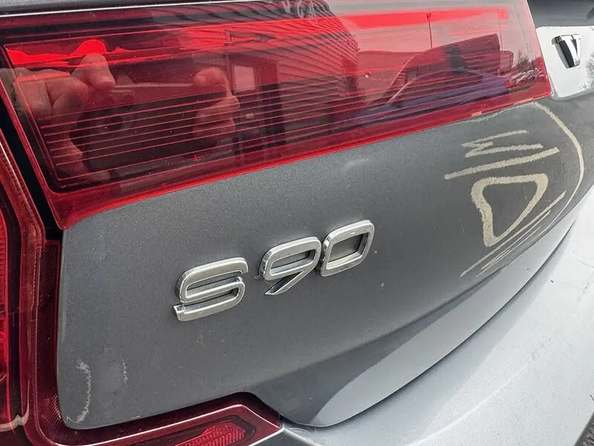 2018-volvo-s90-20td-d4-r-design-big-38