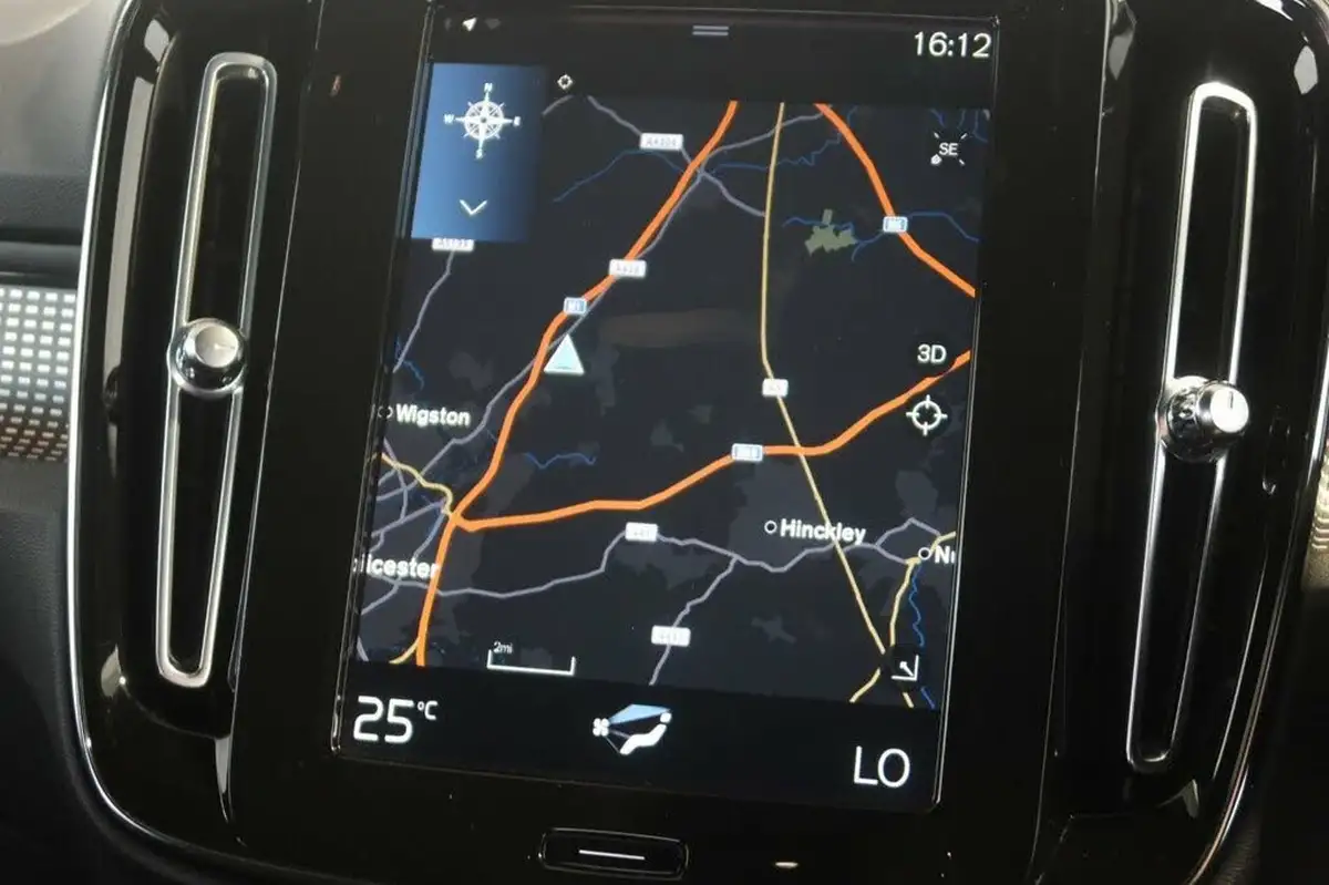 2021-volvo-xc40-20-b4-r-design-194bhp-auto-big-15