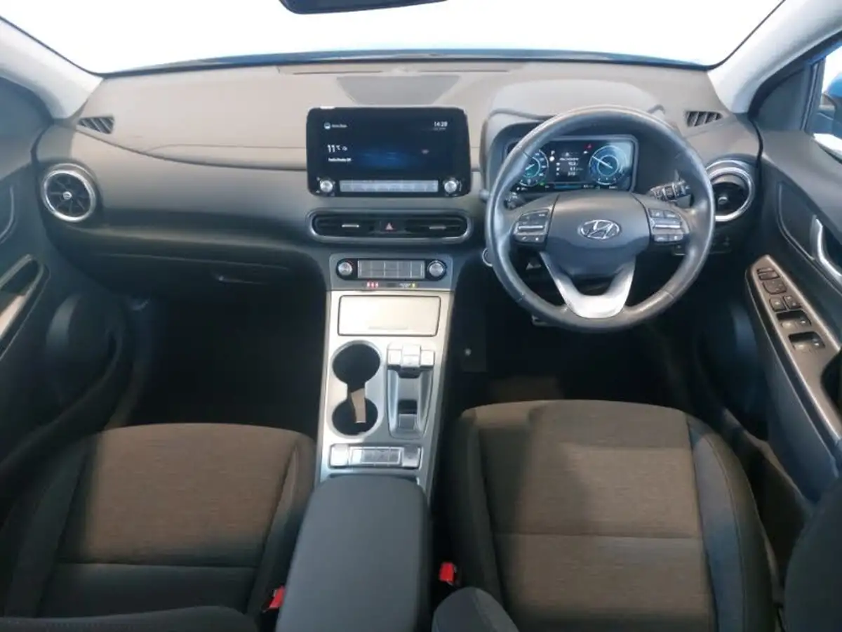 2022-hyundai-kona-e-premium-136ps-39kwh-big-2