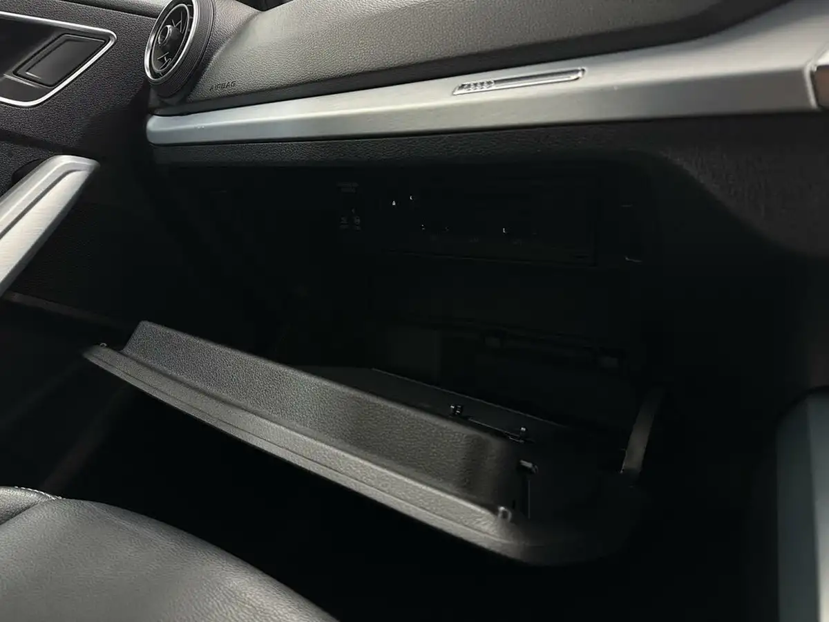 2019-audi-q2-10-30-tfsi-s-line-big-25