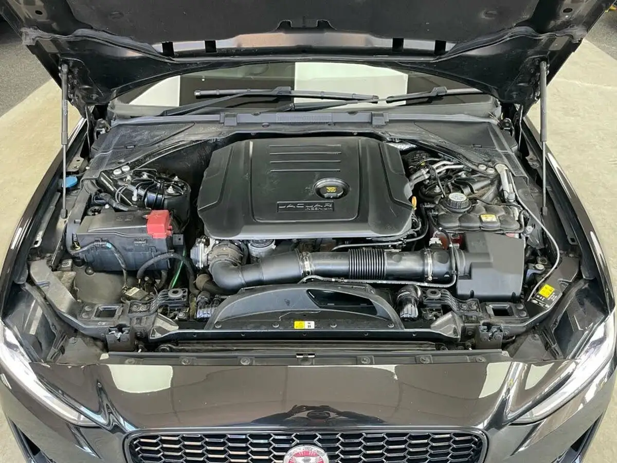2019-jaguar-xe-20d-r-dynamic-s-big-12