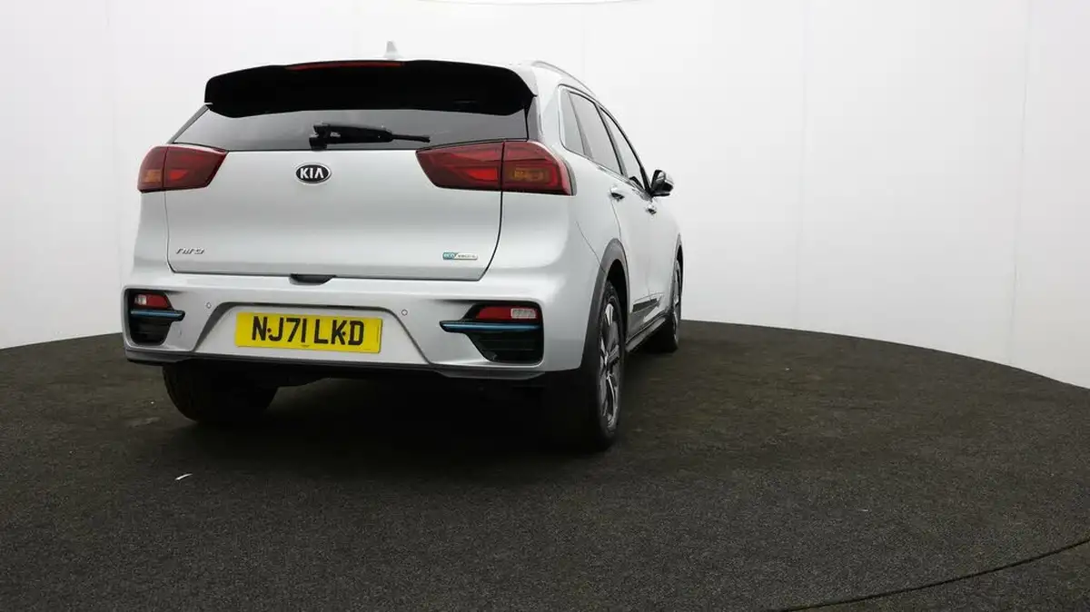 2021-kia-e-niro-ev-4-big-73