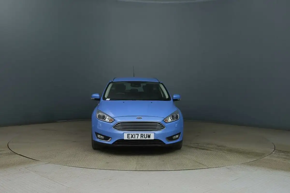 2017-ford-focus-10t-titanium-x-125ps-estate-big-1