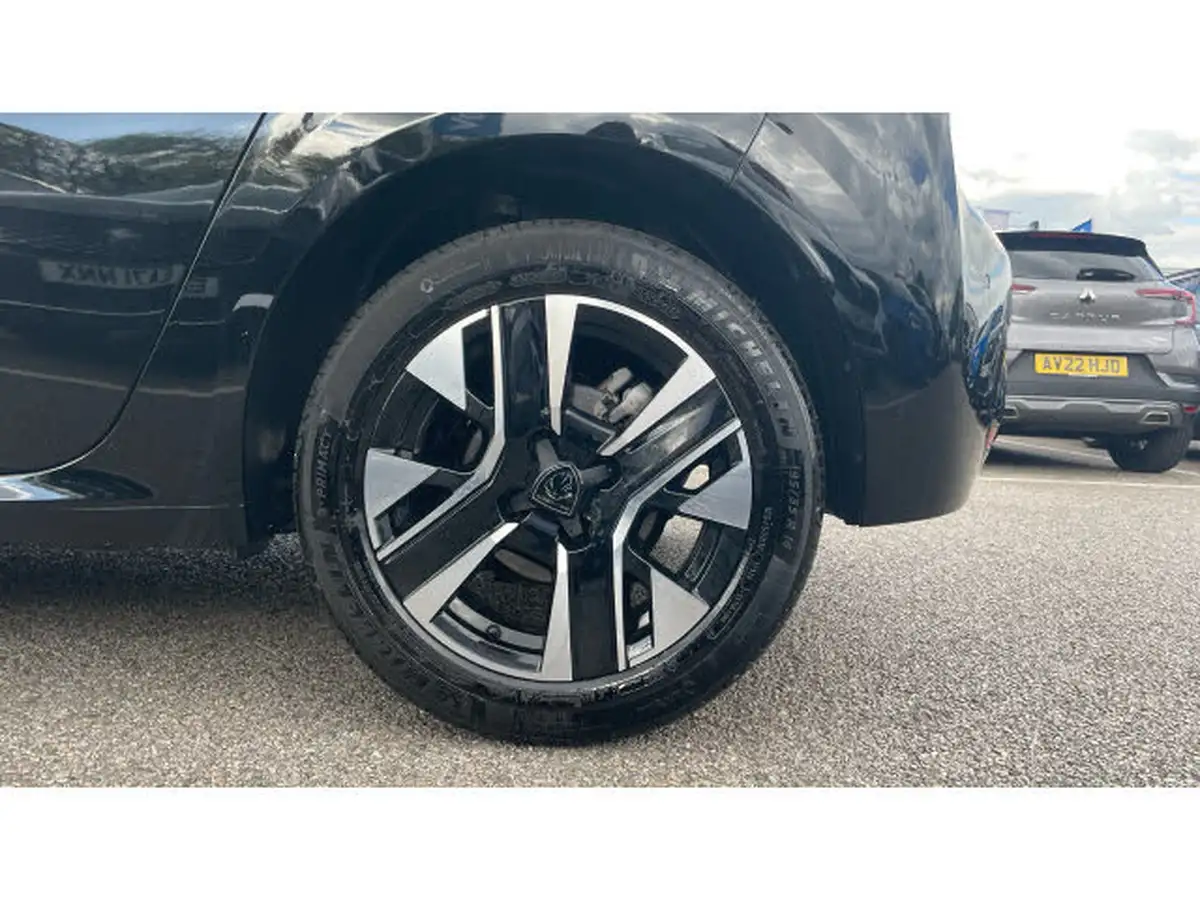 2024-peugeot-208-12-puretech-allure-big-6