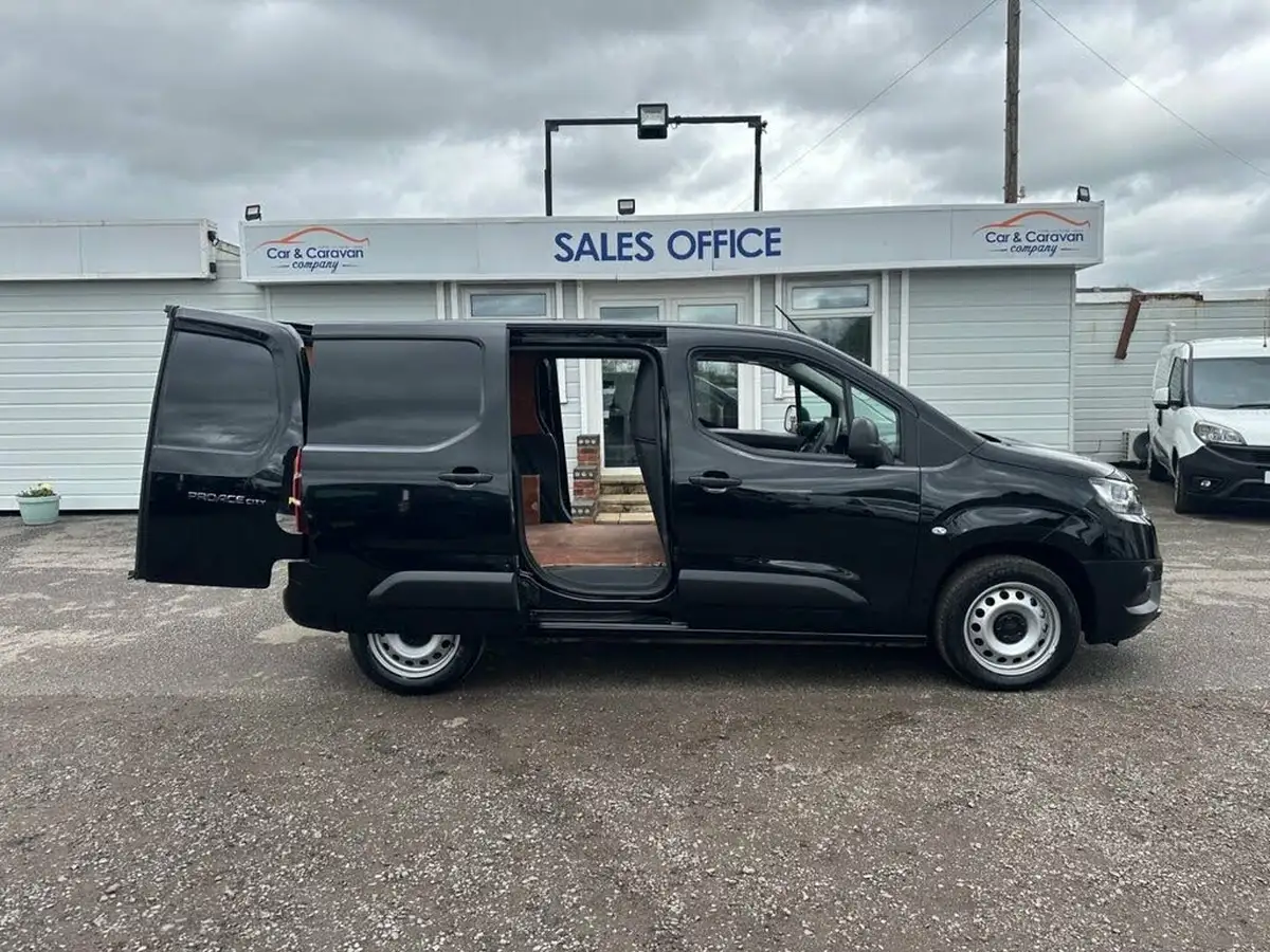 2022-toyota-proace-city-15d-active-big-21