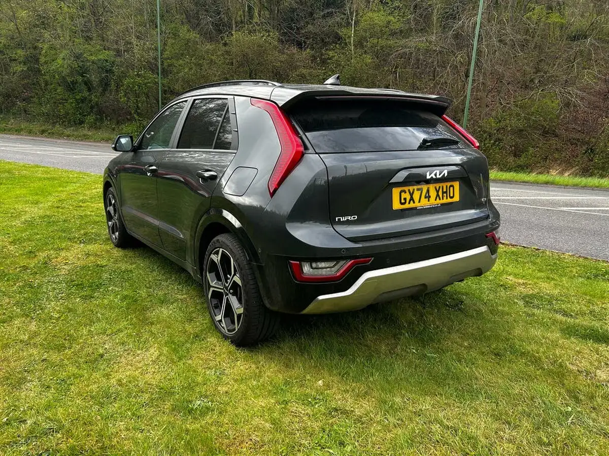 2024-kia-niro-16-gdi-4-127bhp-hev-132kwh-big-5