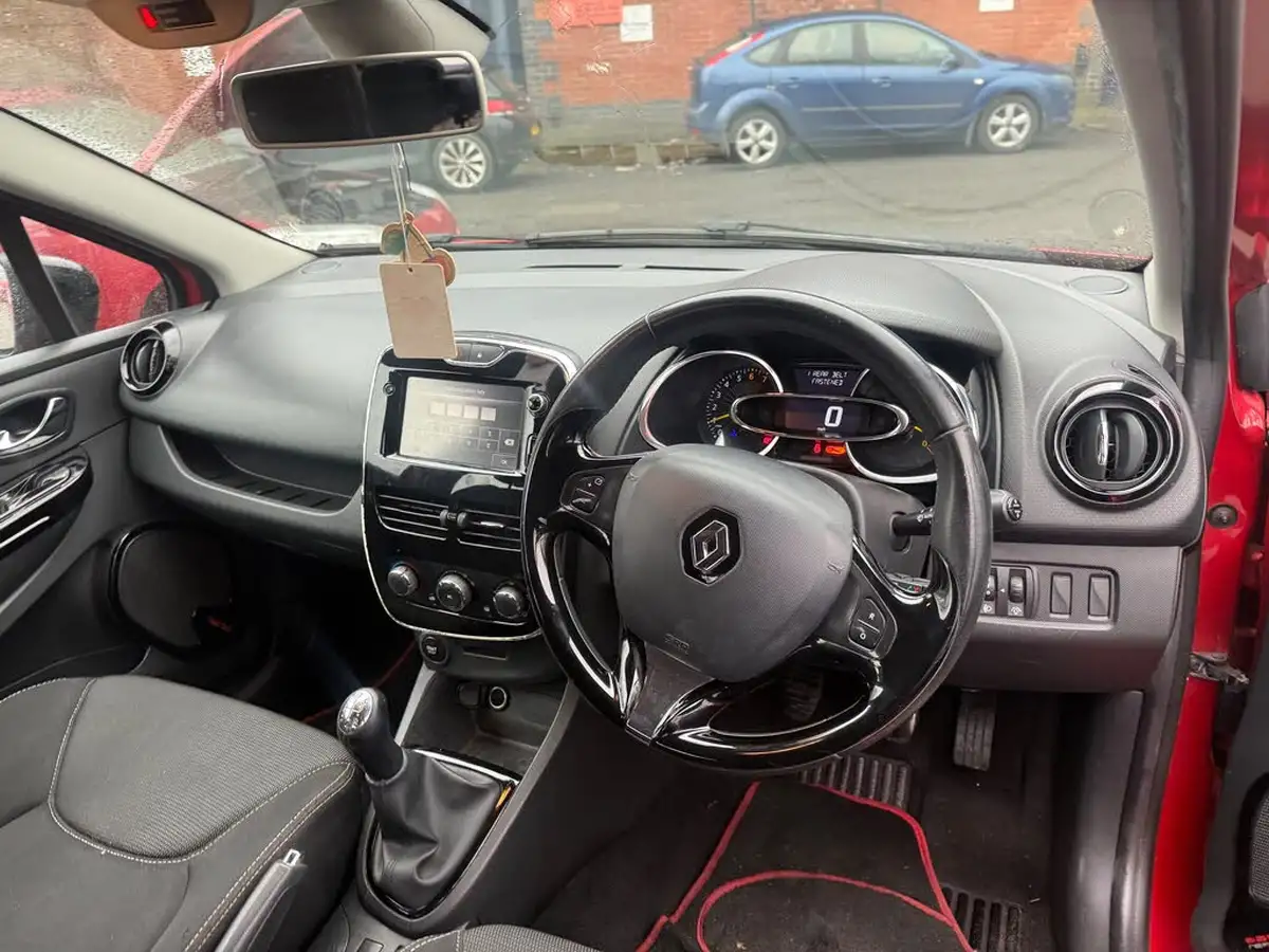 2014-renault-clio-12-dynamique-big-16