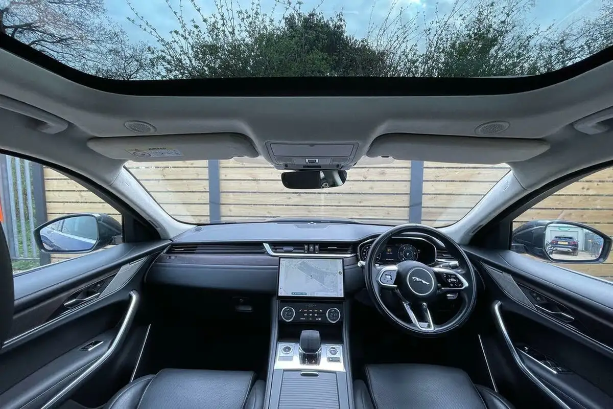 2021-jaguar-f-pace-20-d200-hse-mhev-big-2