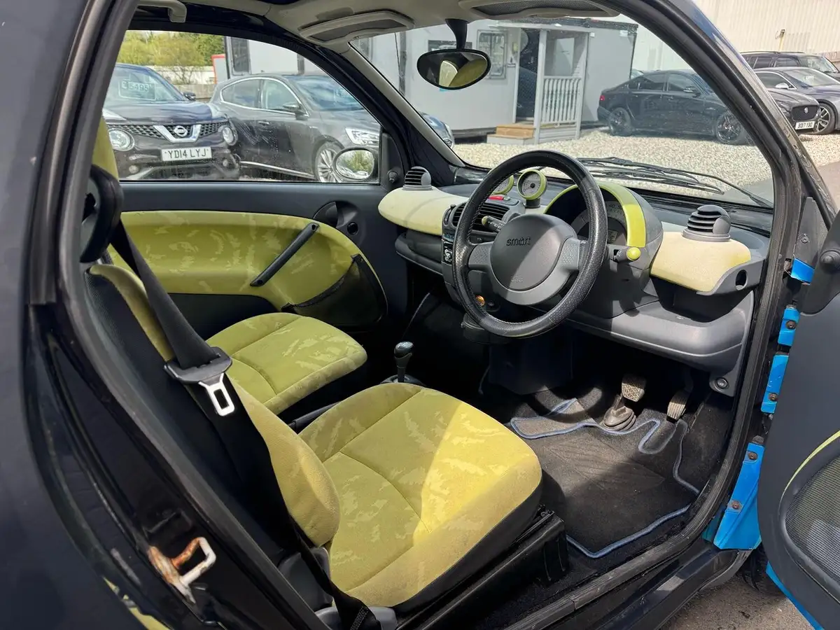 2001-smart-car-smart-06-pulse-hatchback-3d-599cc-semi-automatic-big-6