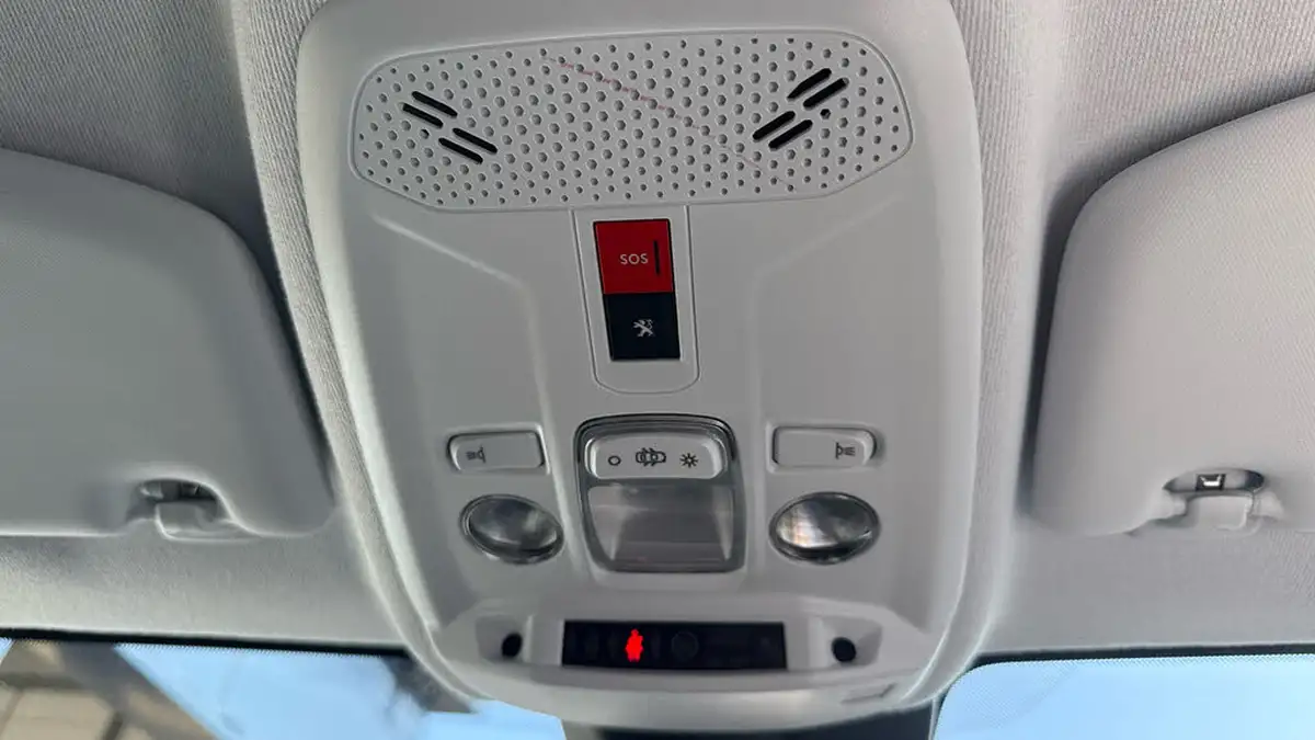 2023-peugeot-208-e-allure-premium-136bhp-big-35