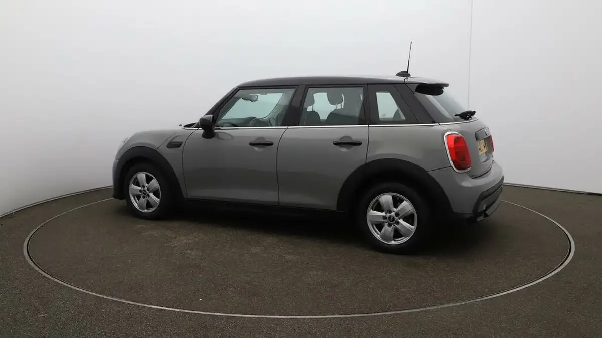 2022-mini-cooper-15-cooper-classic-hatchback-5d-big-37